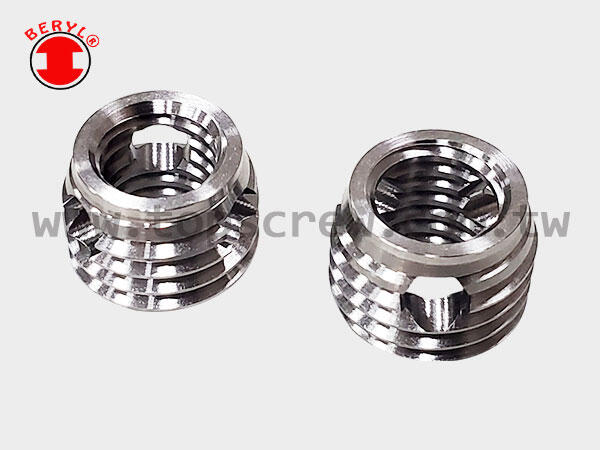 Self Tapping Threaded Insert W. 3 Hole - titanium